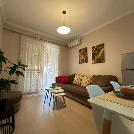 Ideal Apartment *