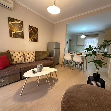 Ideal Apartment *