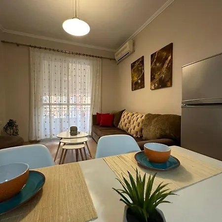 Ideal Apartment *